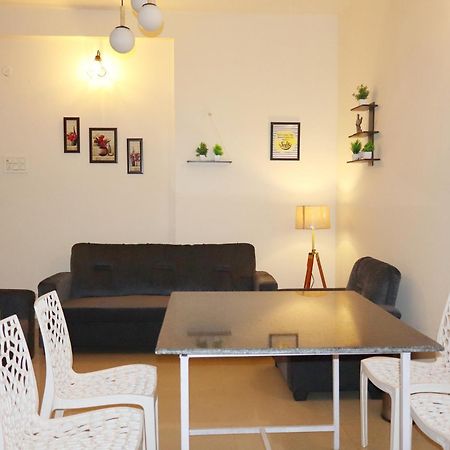 Nomad'S Nest Backpackers Hostel Guwahati Buitenkant foto