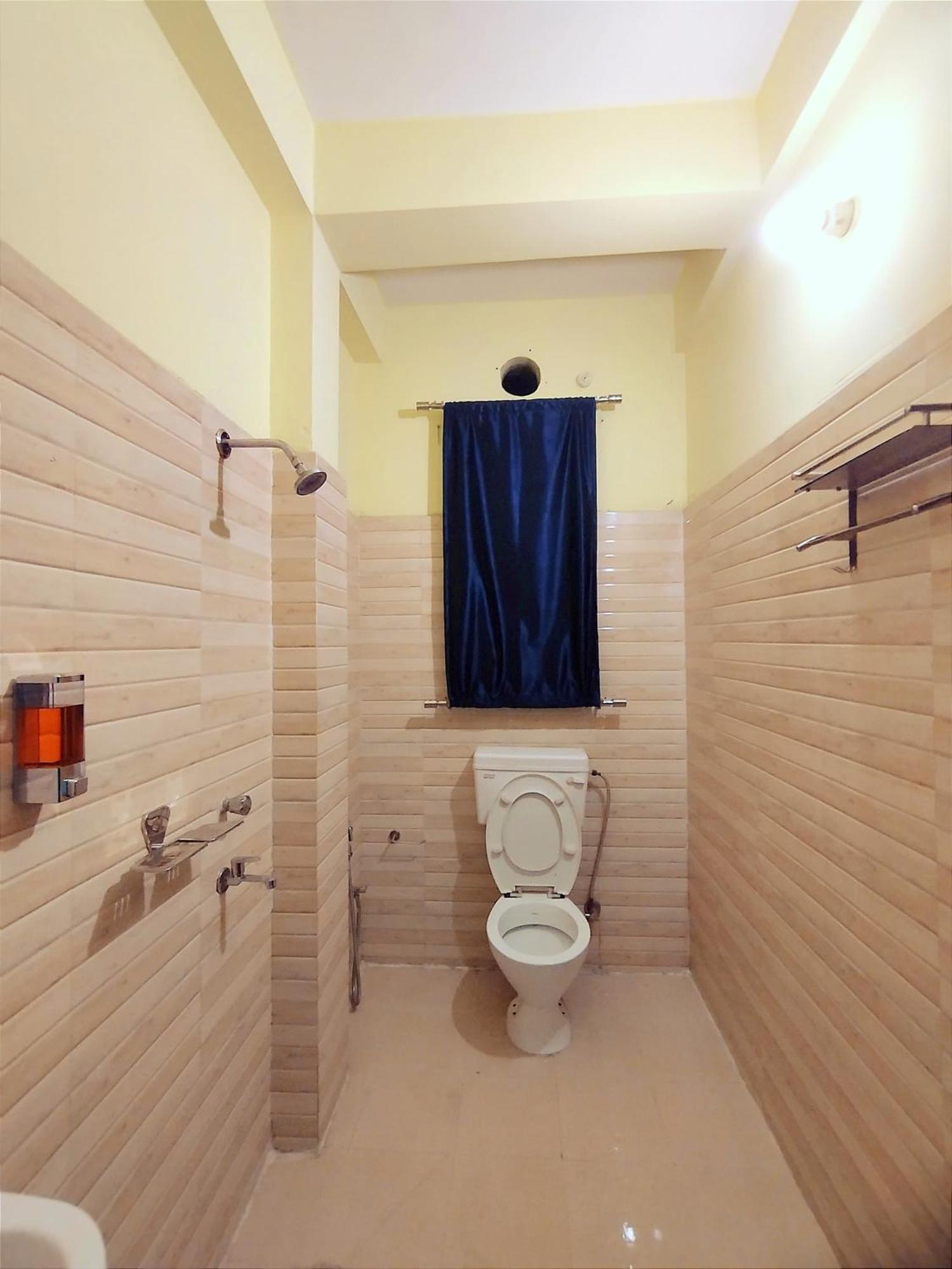 Nomad'S Nest Backpackers Hostel Guwahati Buitenkant foto