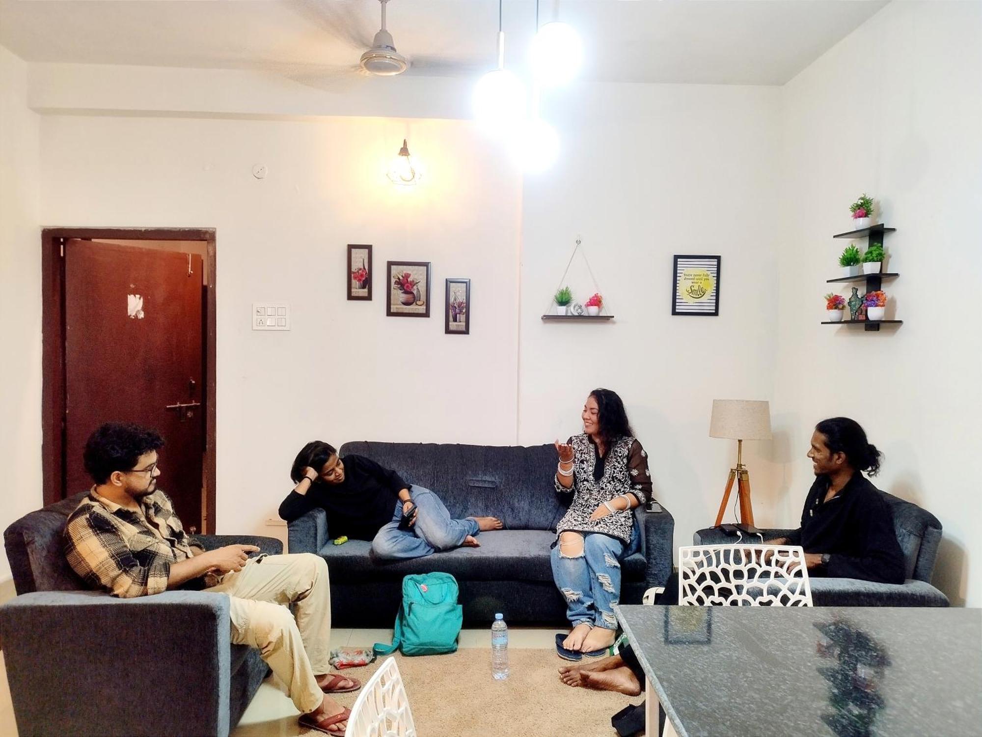 Nomad'S Nest Backpackers Hostel Guwahati Buitenkant foto